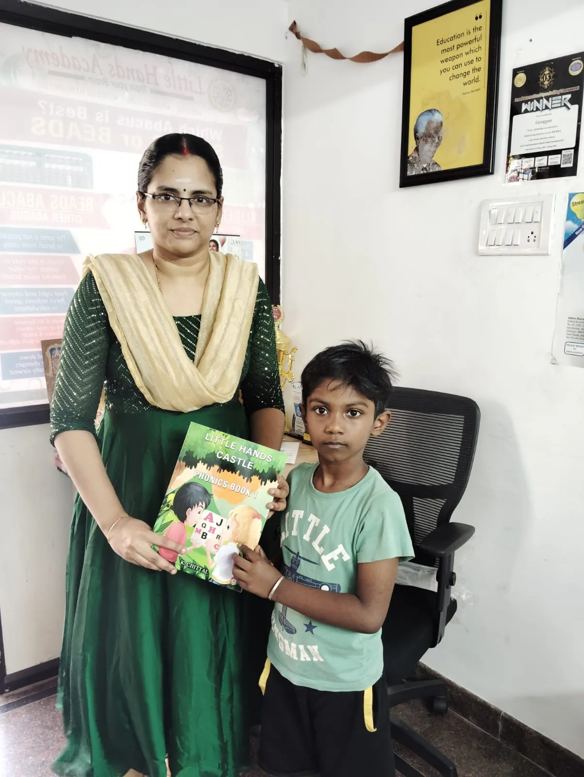 kids practicing phonics sounds